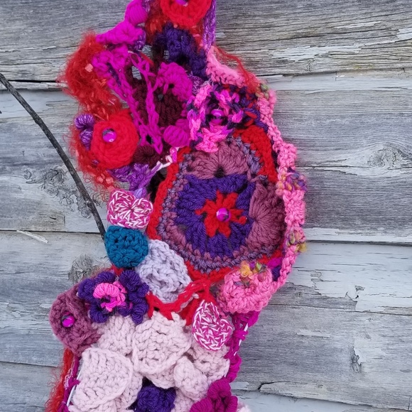 Textile Fiber Abstract Art Freeform Crochet - Picture 3 of 6